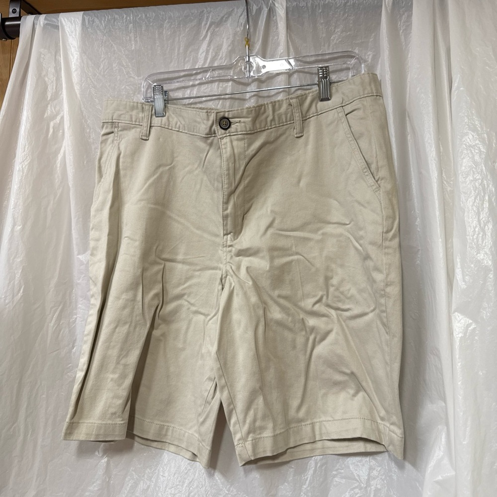 George Classic Men's Beige Flat Front Shorts size 36